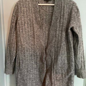 Banana Republic Grey Wool Sweater - medium